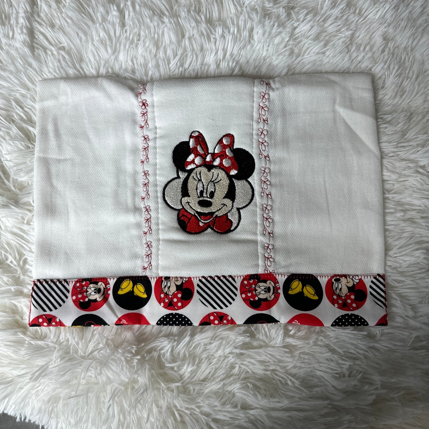 Minnie Mouse Baby Burp Cloth